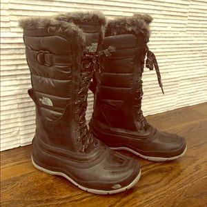 Women’s north face high snow boots